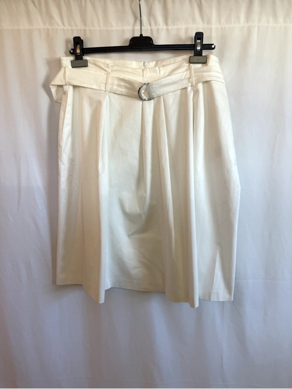 St. Emile White Wide Pleated Skirt - Size 14 Extra Large
